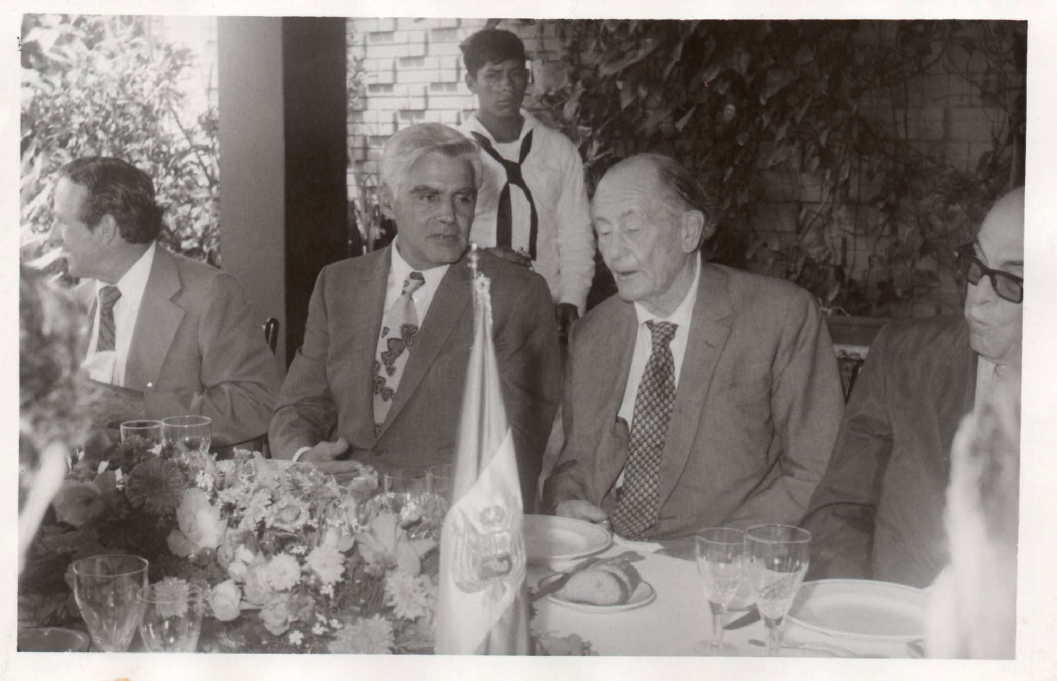 Visita del historiador estadounidense almirante Samuel Eliot Morison, febrero 1975
