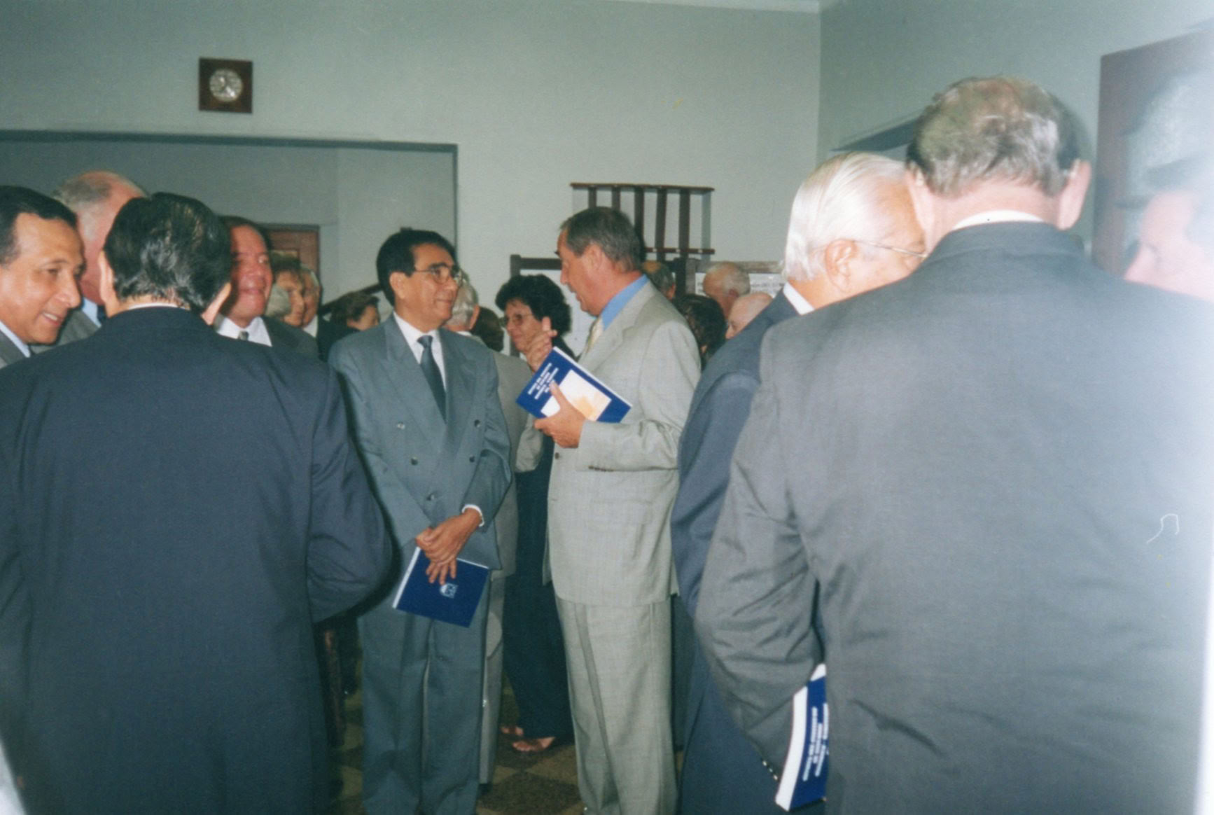 Develación del cuadro del Valm. Luis Ernesto Vargas Caballero en la Galería de retratos de los Historiadores Navales, 2003