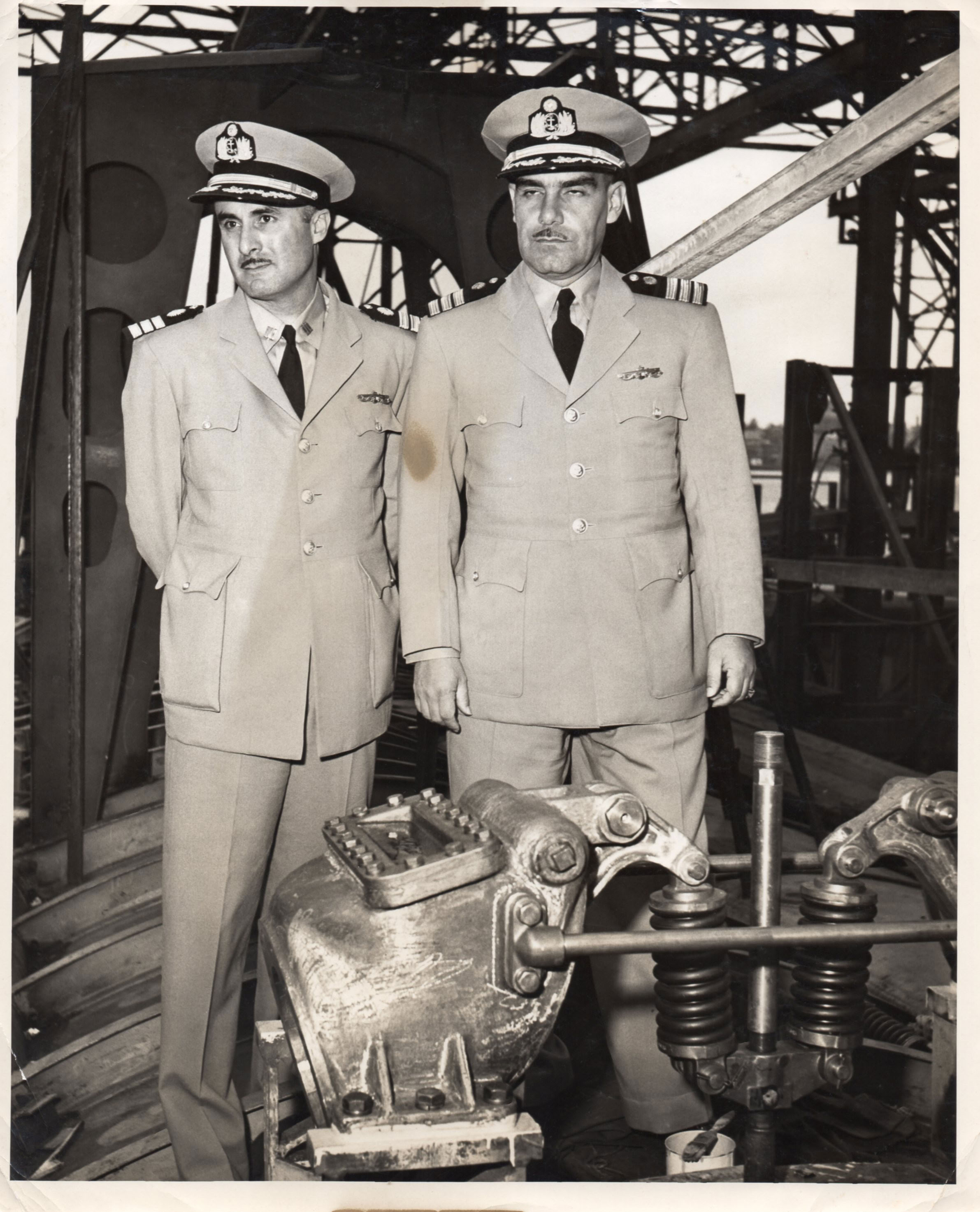 Comisión para la construcción de los submarinos tipo SIERRA Lobo y Tiburón al mando del C. de F. Federico Salmón, Electric Boat Co. USA, 1953-1954