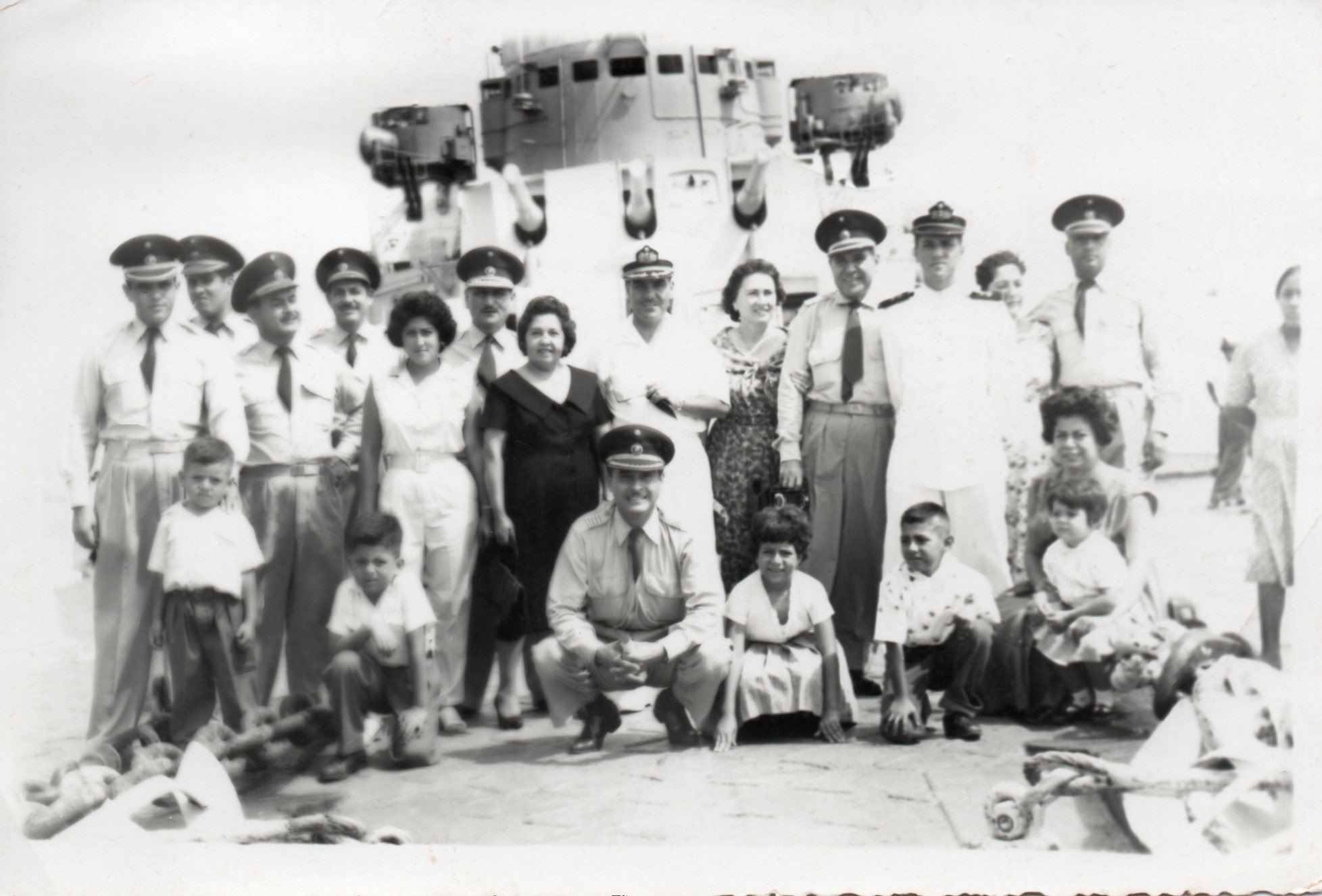 El crucero Almirante Grau en Pimentel, 1960