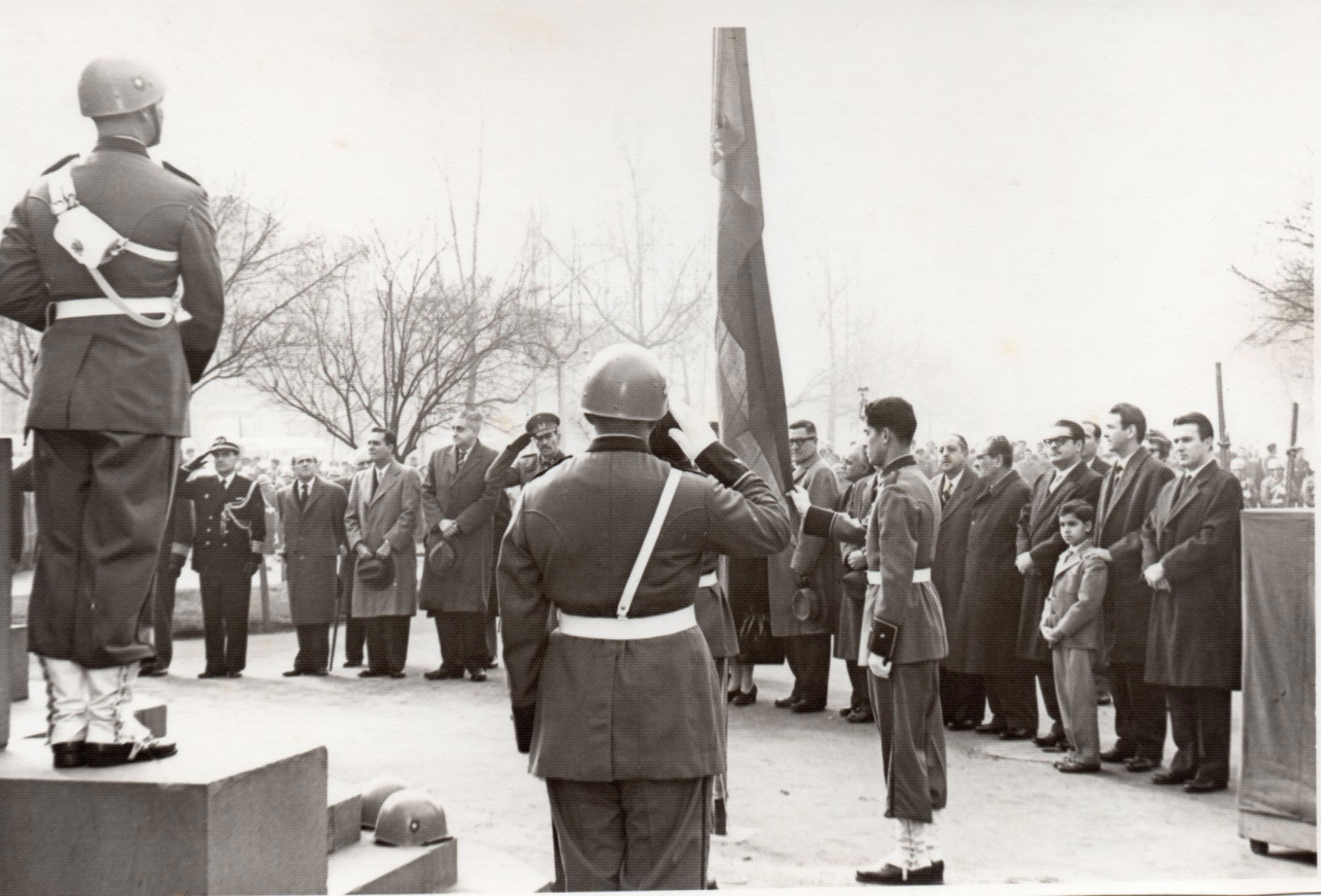 Capitán de navío Federico Salmón de la Jara agregado naval a la Embajada del Perú en Chile, 1961-1963