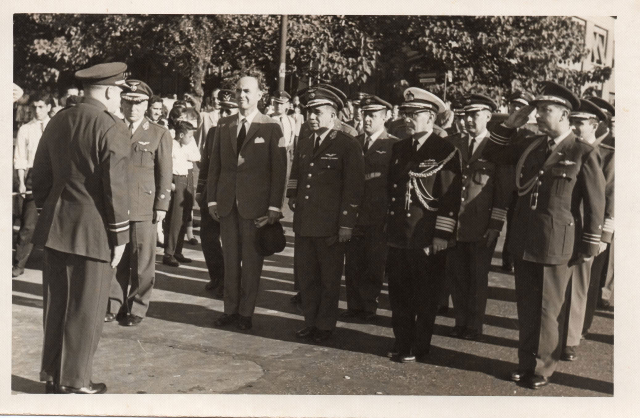 Capitán de navío Federico Salmón de la Jara agregado naval a la Embajada del Perú en Chile, 1961-1963