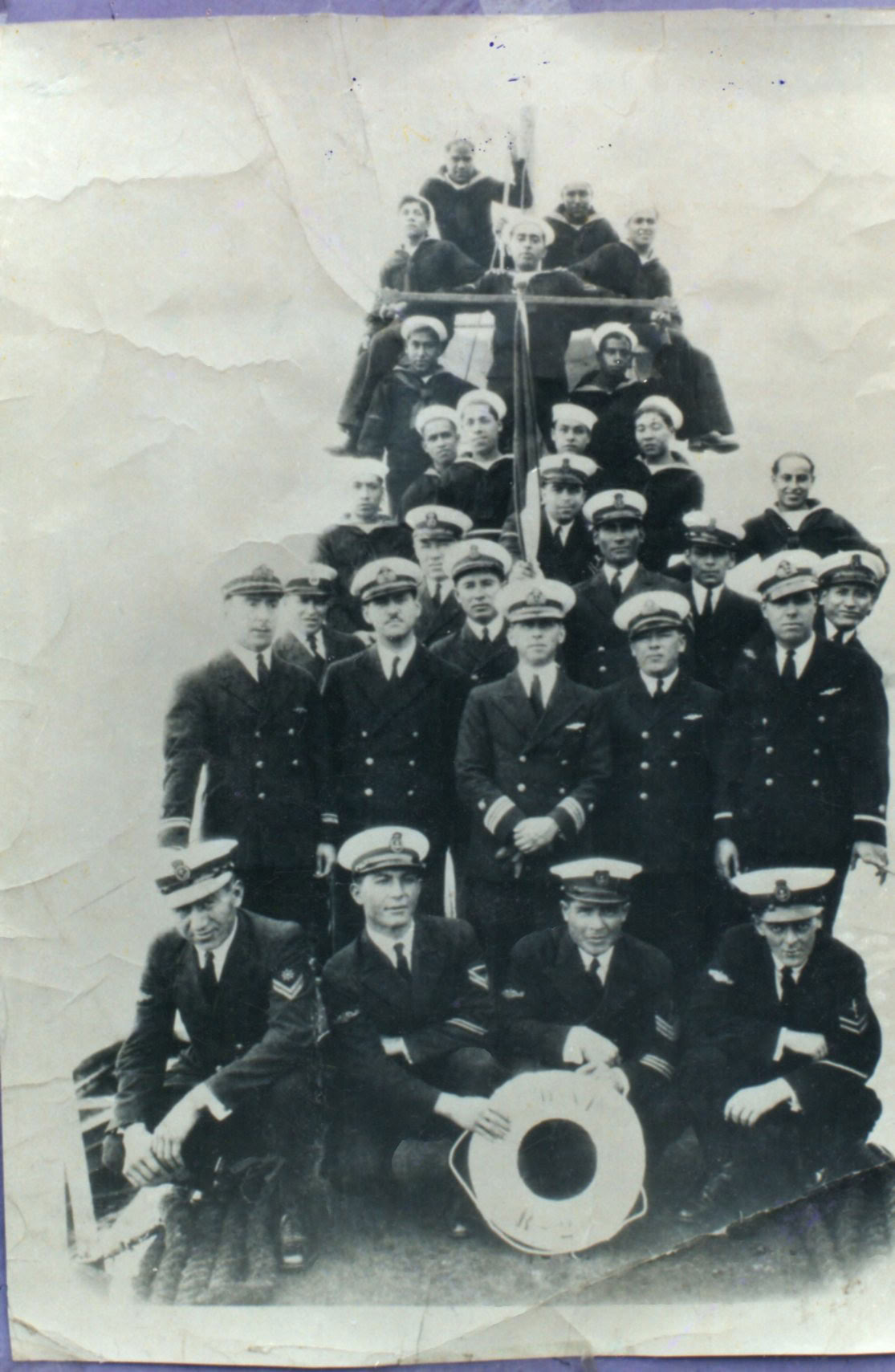 Dotación del submarino R-2, c. 1928