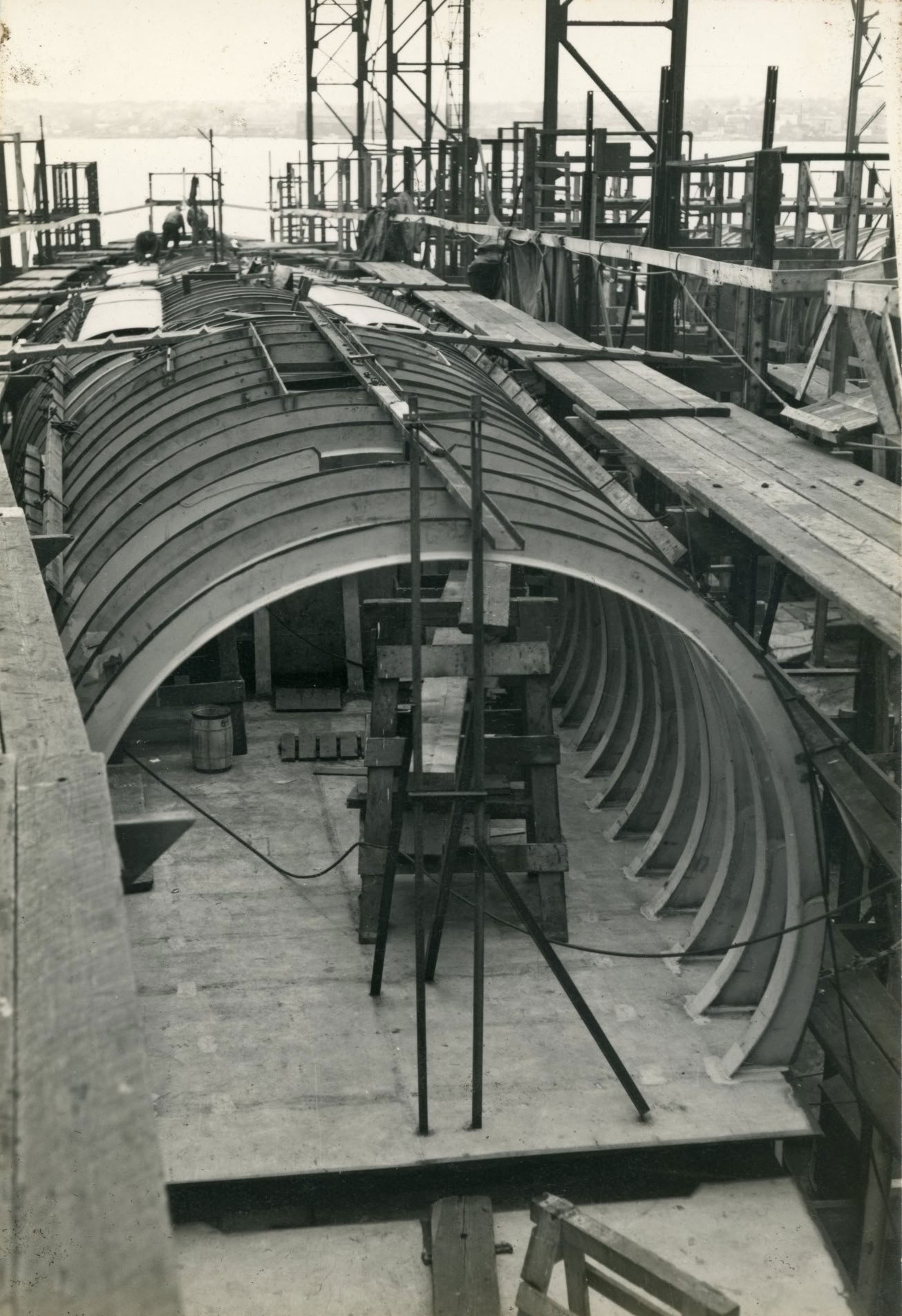 Ensamblaje del submarino Tiburón, 1952